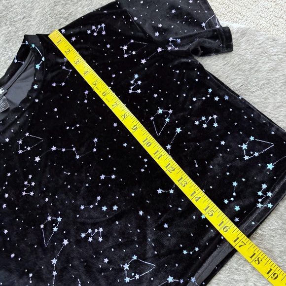 Hot Topic Star Constellation Velvet Crop Top - Picture 8 of 9